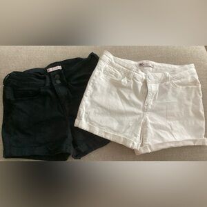 2 pairs of SO Midi shorts